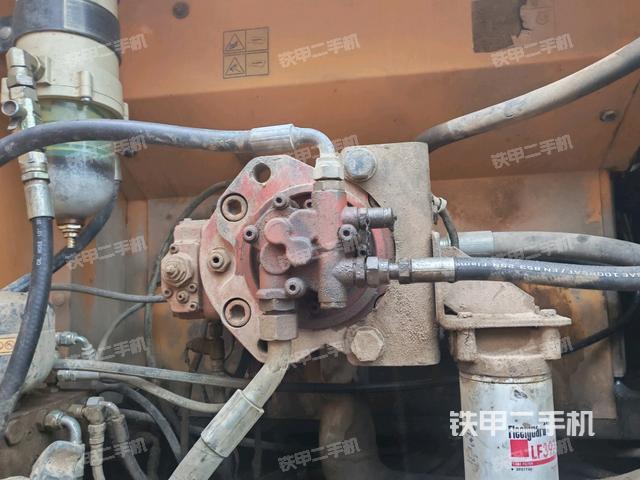 液压泵斜45 左（大件舱室）