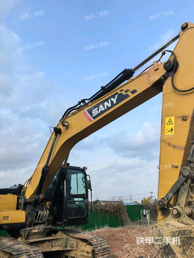 大臂整體?右側(cè)（工作和回轉(zhuǎn)裝置）