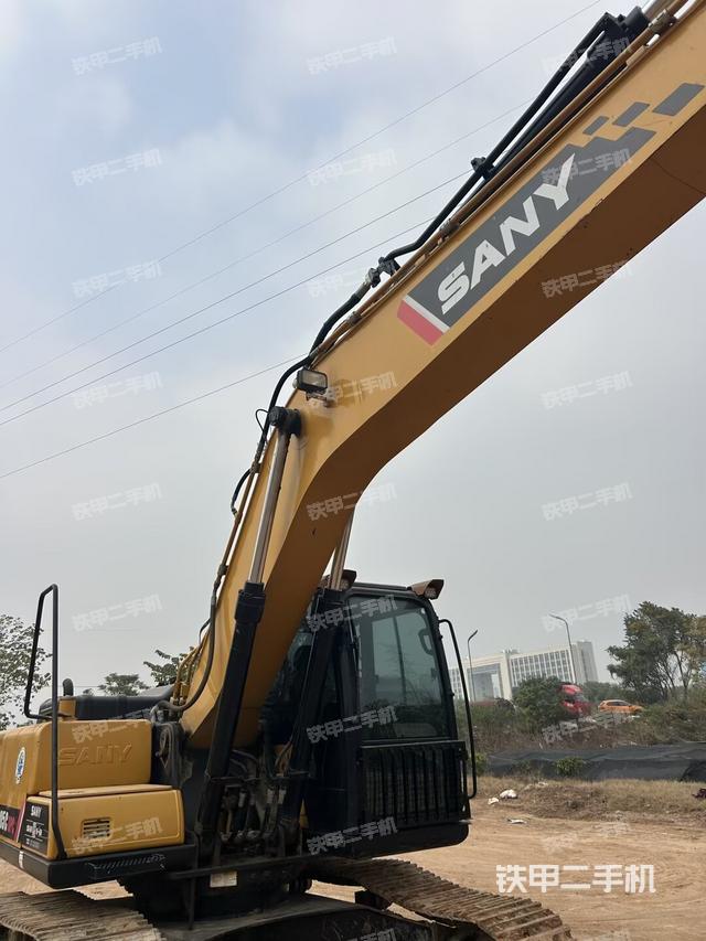 大臂整體?右側(cè)（工作和回轉(zhuǎn)裝置）