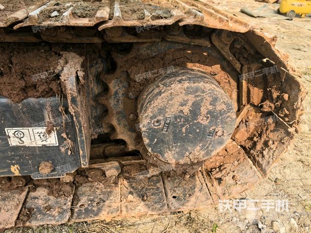 左驅(qū)動(dòng)輪（行走機(jī)構(gòu)）