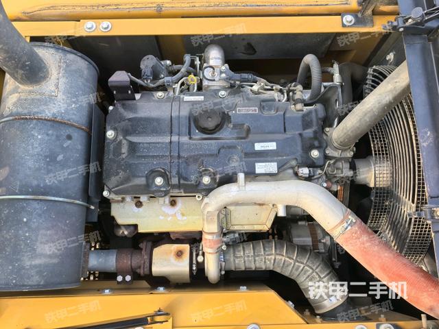 發(fā)動(dòng)機(jī)室（上車部件）