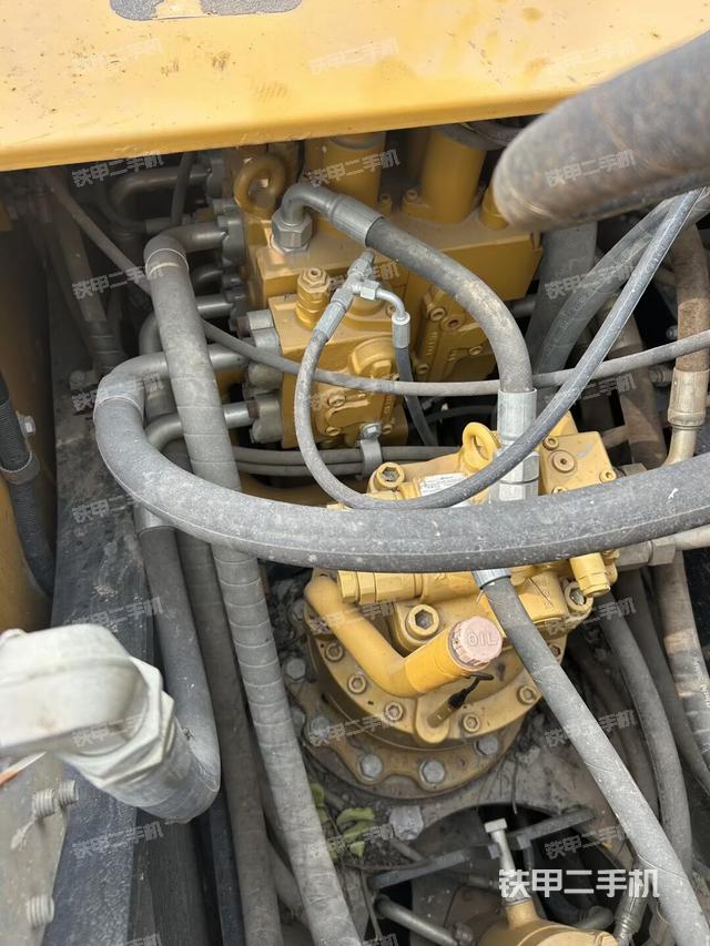 回轉(zhuǎn)馬達(dá)（上車部件）