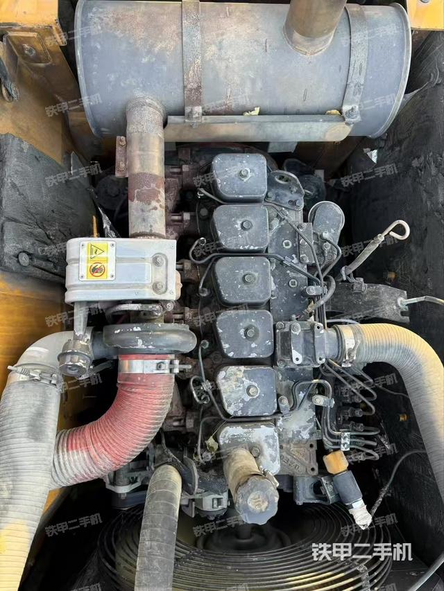 發(fā)動(dòng)機(jī)整體俯視（整機(jī)外觀(guān)）