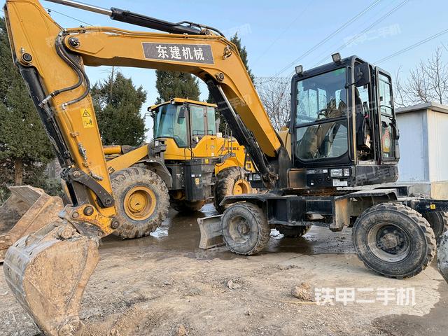 三一重工SY65W挖掘机