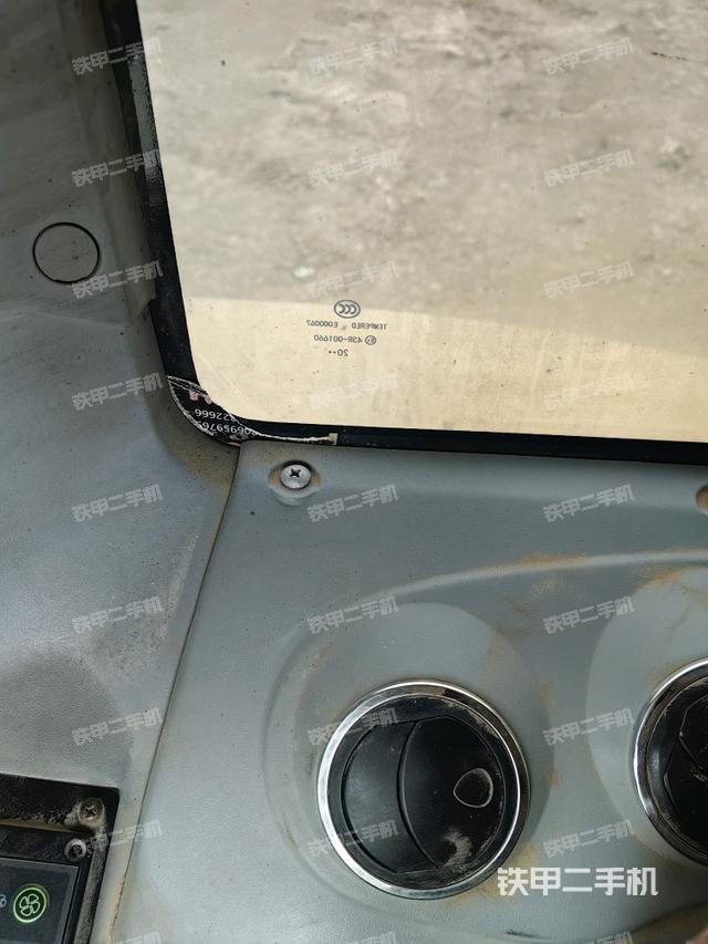 后窗玻璃角標(biāo)（駕駛室部分）