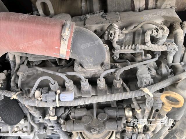 发动机室（上车部件）