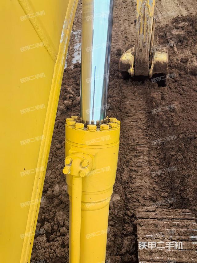 单侧履带整体（整机外观）