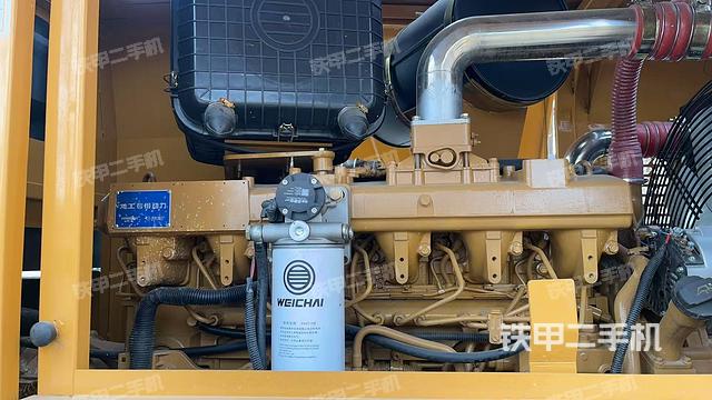 发动机左侧（整机外观及大件）