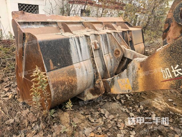 工作裝置整體（整機(jī)外觀及大件）