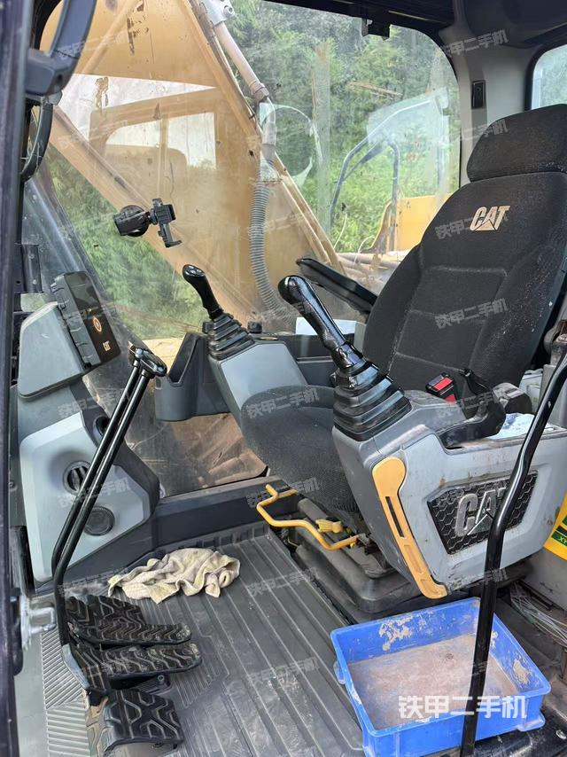 駕駛室整體（整機(jī)外觀）