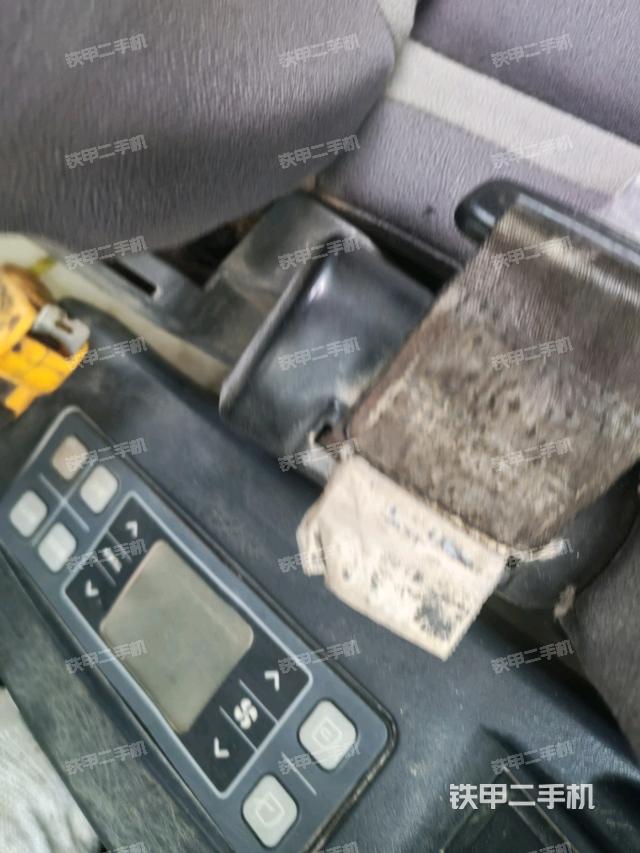 驾驶室左前45度（驾驶室部分）