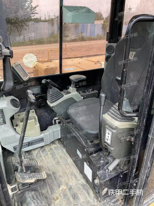 駕駛室整體（整機(jī)外觀）