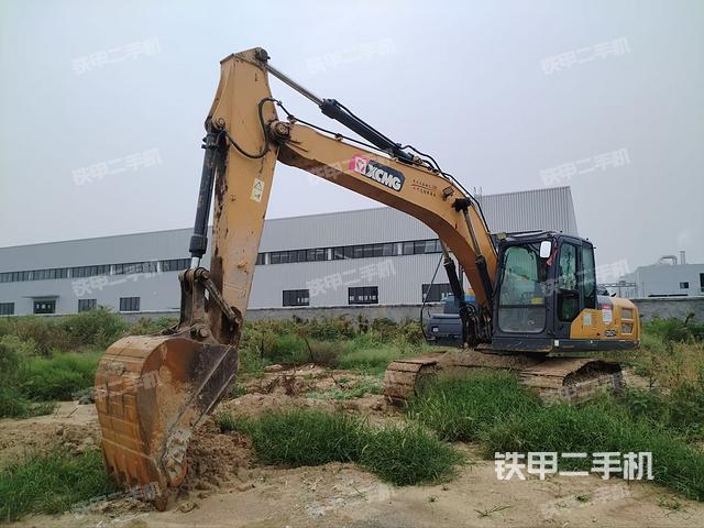 徐工XE200DA挖掘机