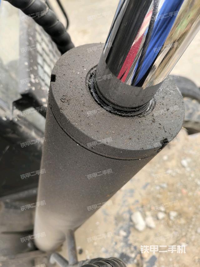 转盘和下车架正前（工作和回转装置）