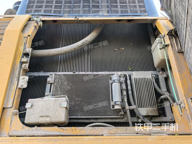 散熱器正面（大件艙室）