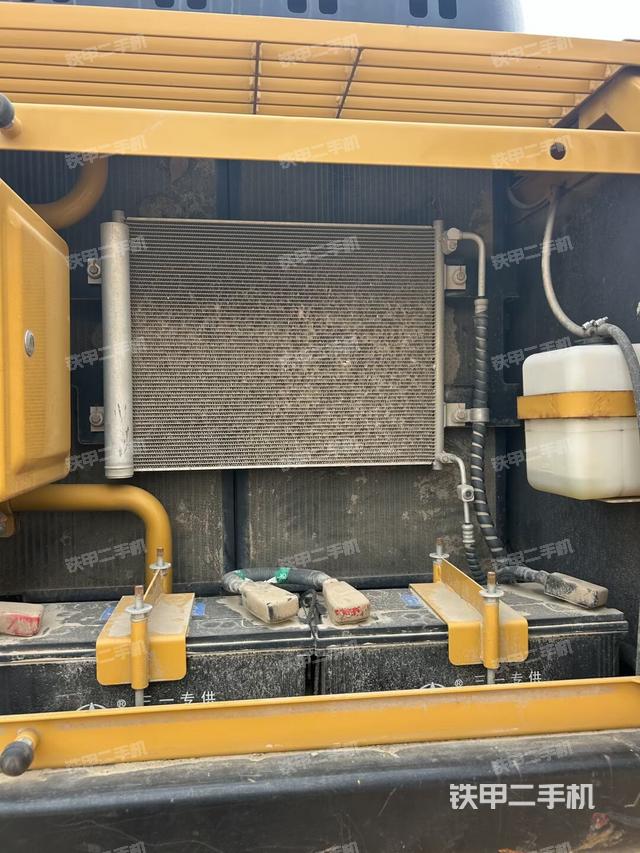 散熱器正面（大件艙室）