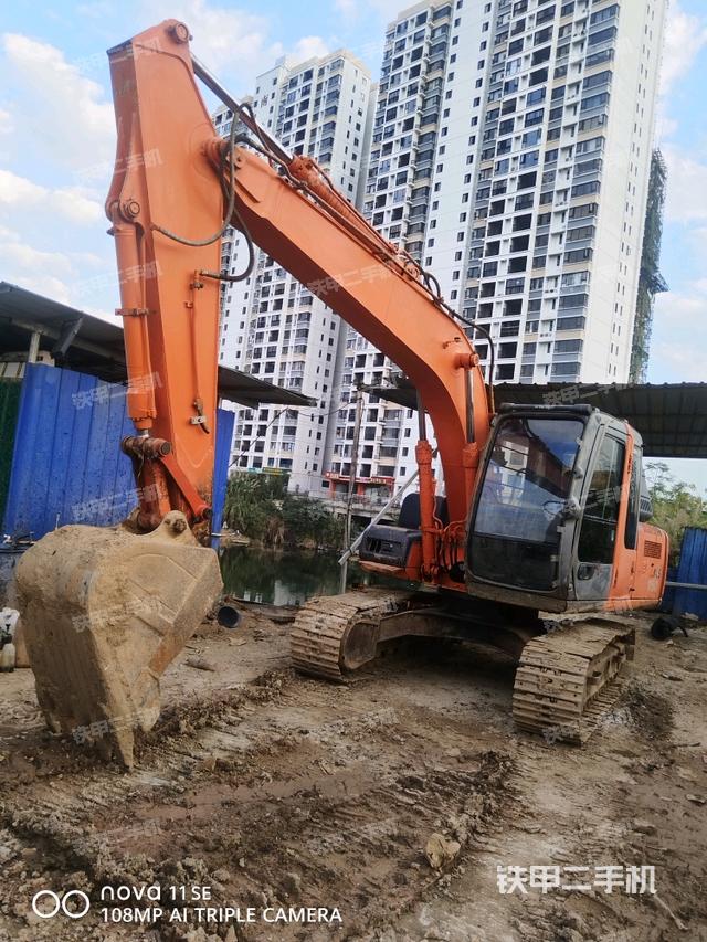 日立ZX120挖掘機