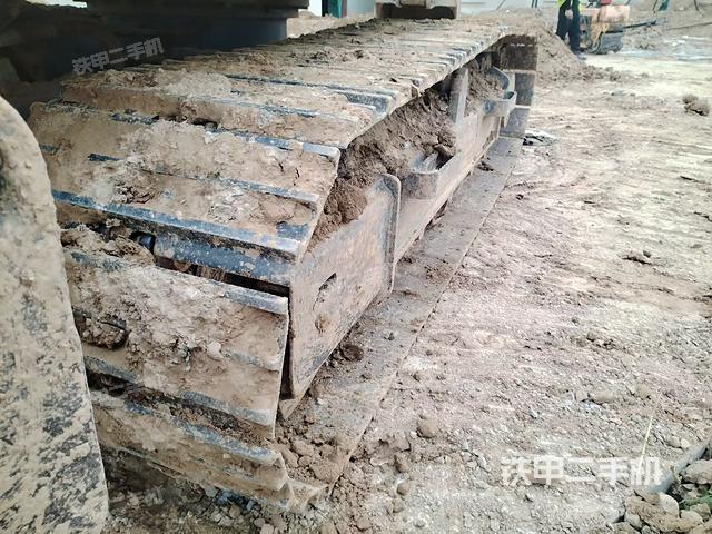 单侧履带整体（整机外观）