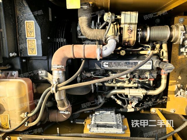 发动机室（上车部件）