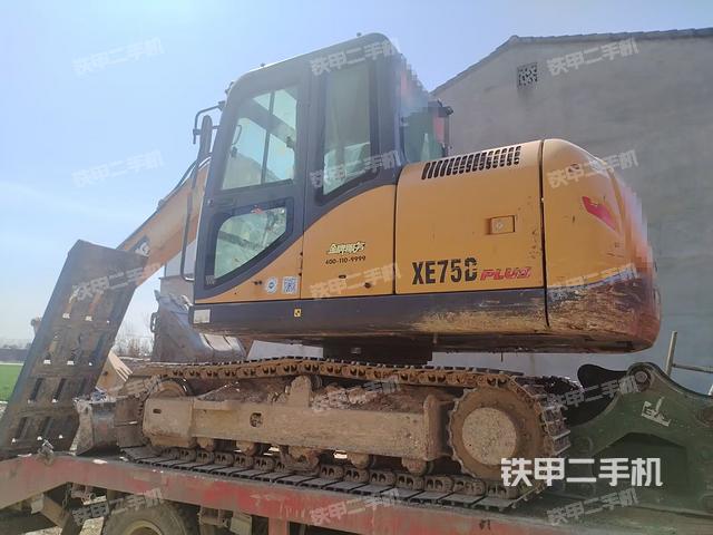 駕駛室整體（整機外觀）