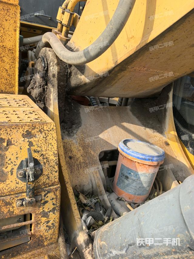 大臂根部?斜視（工作和回轉(zhuǎn)裝置）