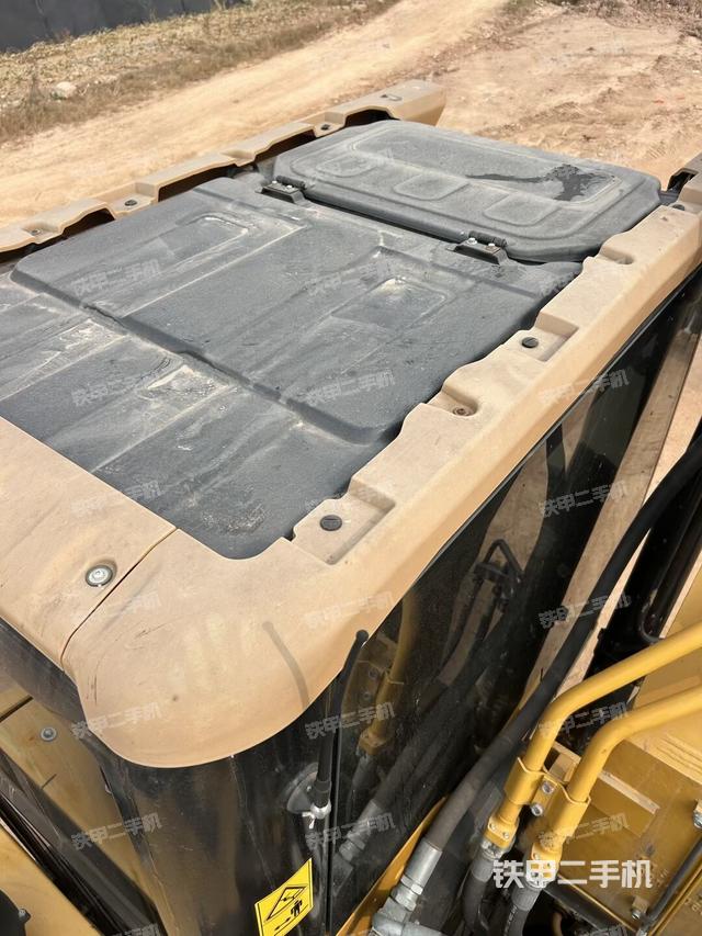 駕駛室頂部俯視（上車部件）