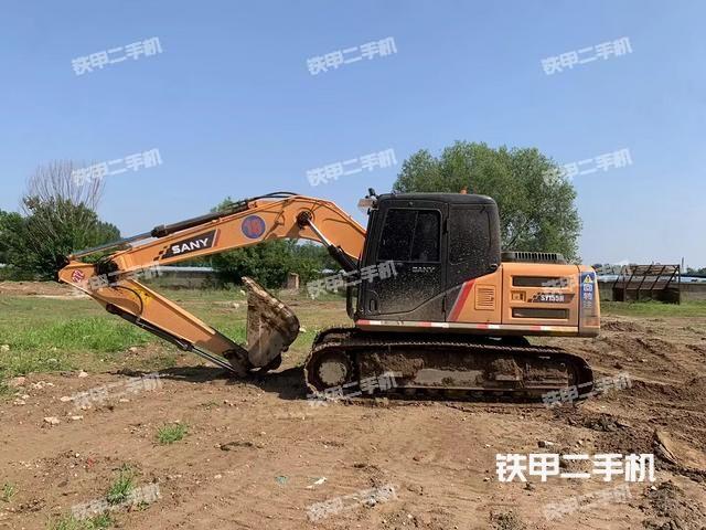 駕駛室頂部（整機外觀）