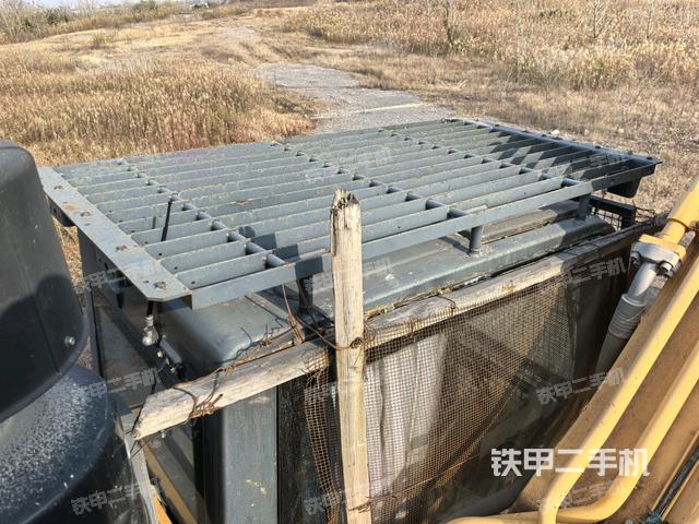 駕駛室頂部俯視（上車部件）