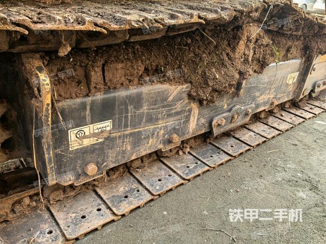 右側(cè)履帶整體?（行走機(jī)構(gòu)）