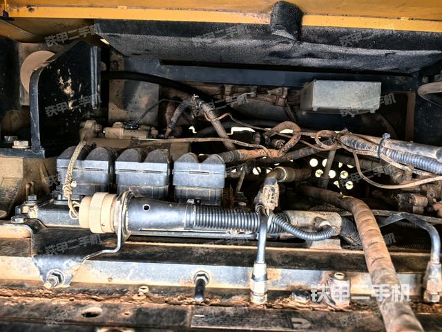 氣門室蓋螺絲特寫（上車部件）