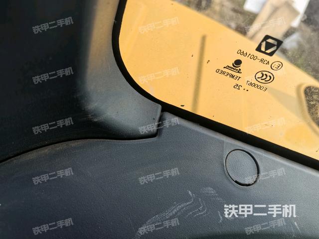 后窗玻璃角標(biāo)（駕駛室部分）