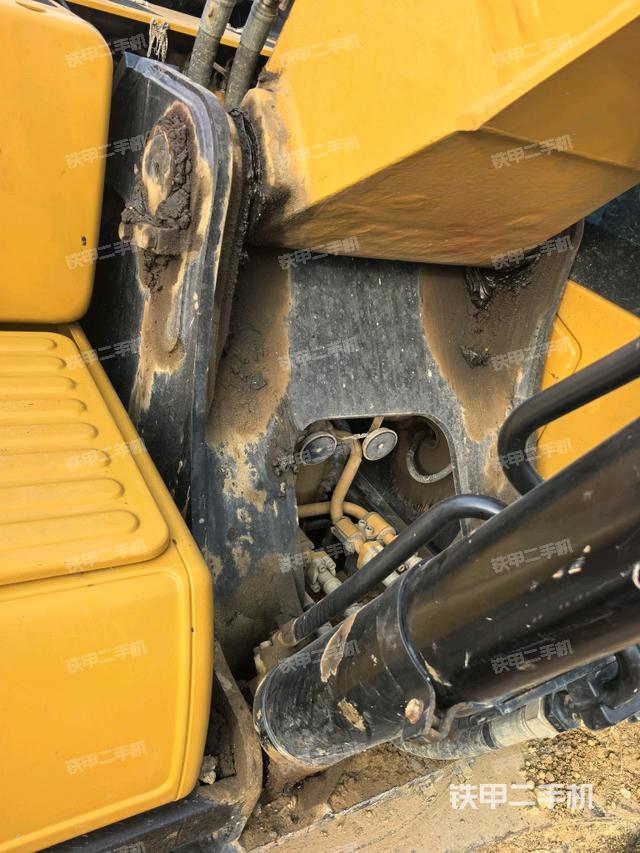 大臂根部?斜視（工作和回轉(zhuǎn)裝置）