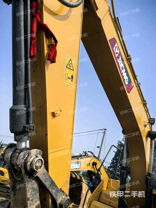 小臂整体左后（工作和回转装置）