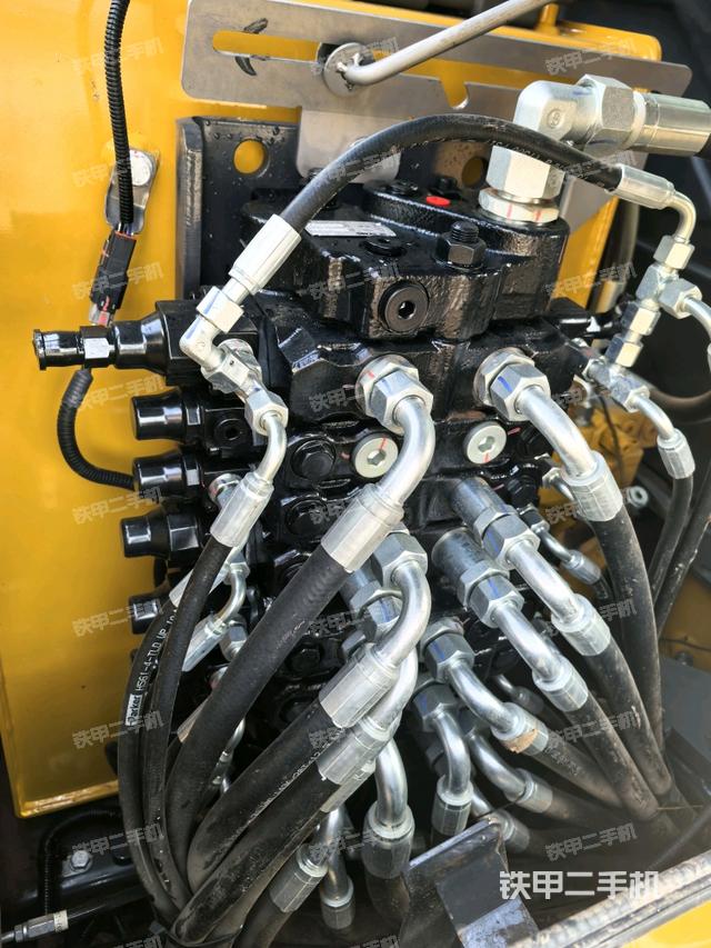 分配閥（上車部件）