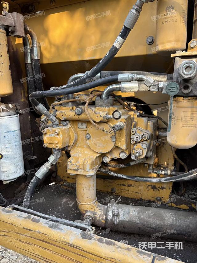 駕駛室整體（整機(jī)外觀）