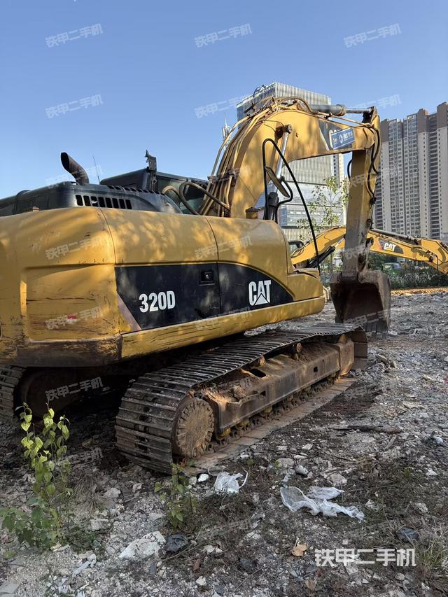 液壓泵艙室正面整體（整機(jī)外觀）