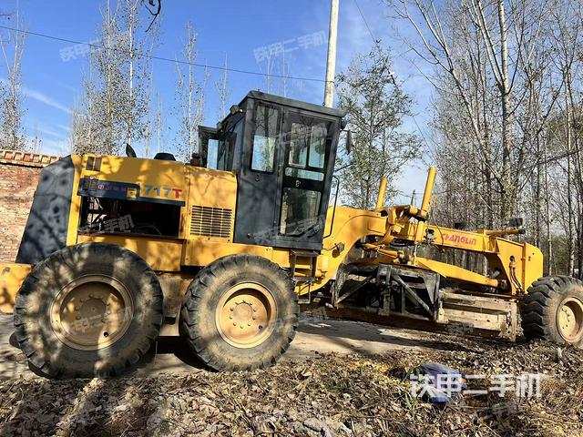 整機右側(cè)（設(shè)備外觀及核心部件）