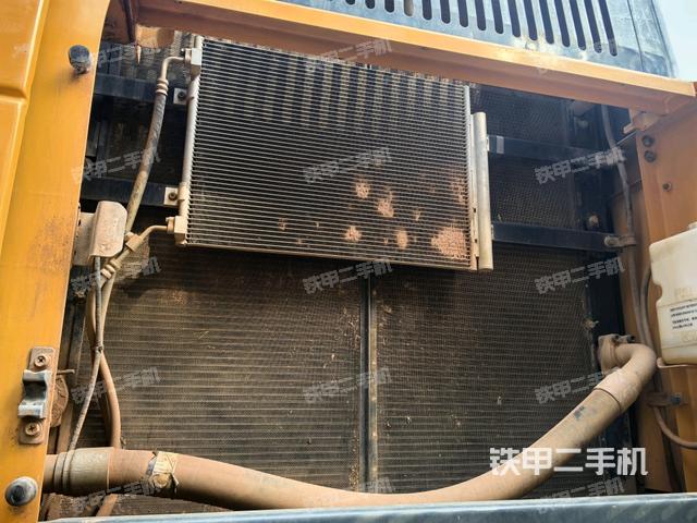 散熱器正面（大件艙室）