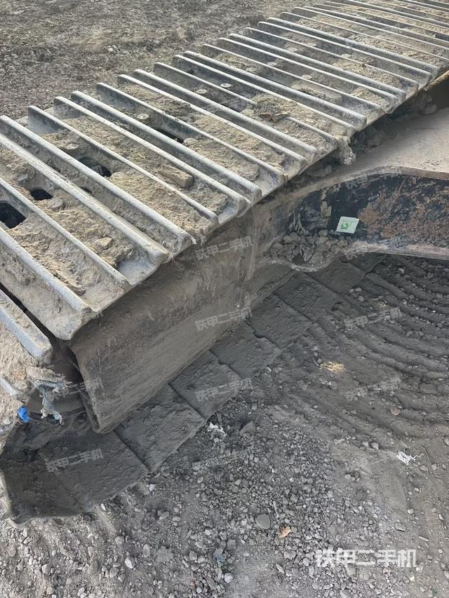 單側(cè)履帶整體（整機(jī)外觀）