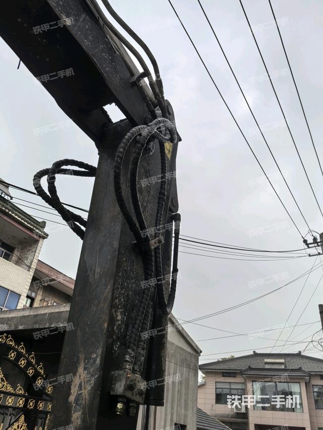 小臂整体左后（工作和回转装置）