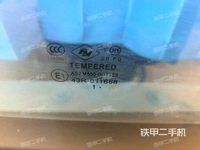 座椅右側(cè)控制臺(tái)/鑰匙門/油門/含右手柄（駕駛室部分）