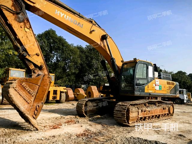 現(xiàn)代R485LVS挖掘機