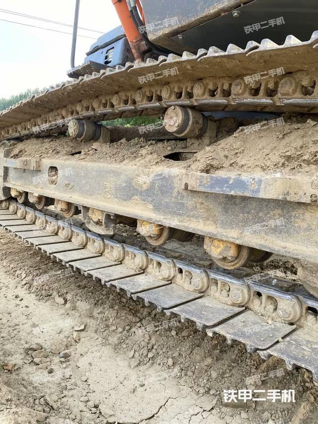 單側(cè)履帶整體（整機(jī)外觀）