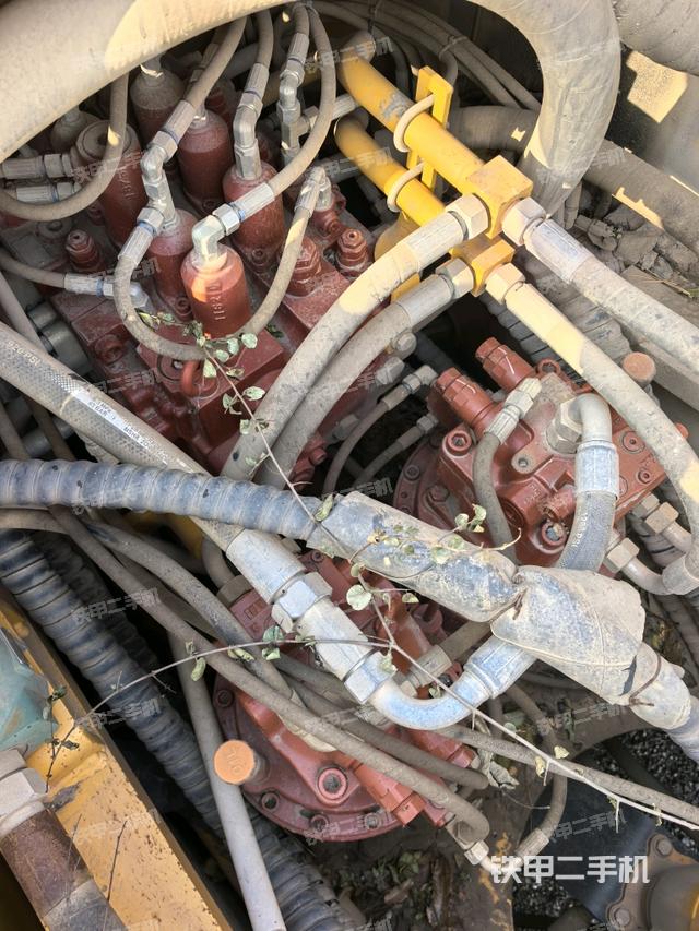 回轉(zhuǎn)馬達(dá)（上車部件）