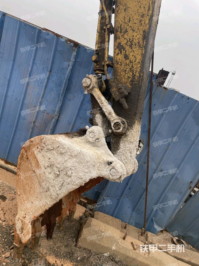 鏟斗右后整體（工作和回轉(zhuǎn)裝置）