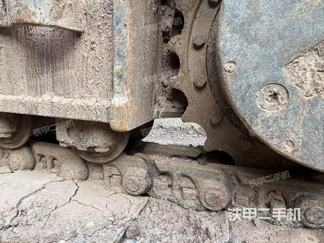 單側(cè)履帶整體（整機(jī)外觀）