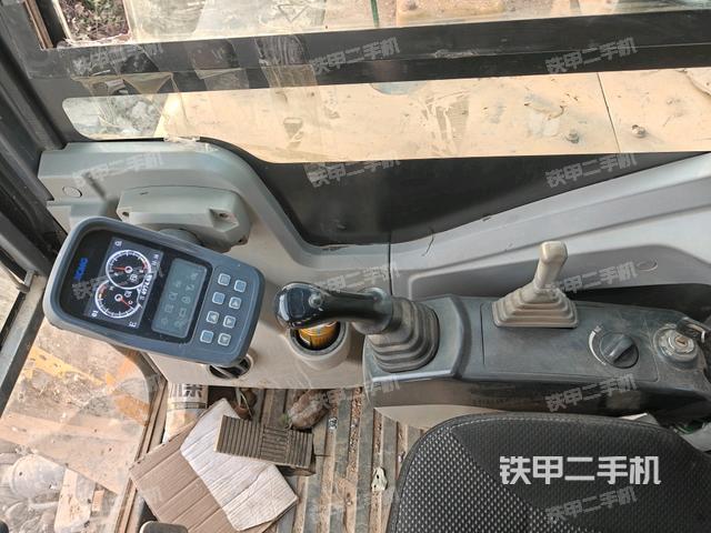 頂棚整體（駕駛室部分）