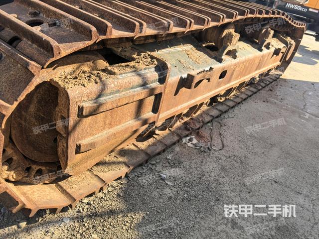 单侧履带整体（整机外观）