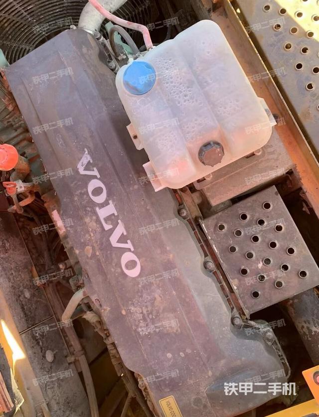 發(fā)動機整體俯視（整機外觀）