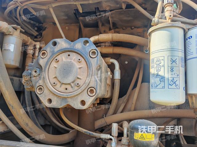 液壓泵室（大件艙室）